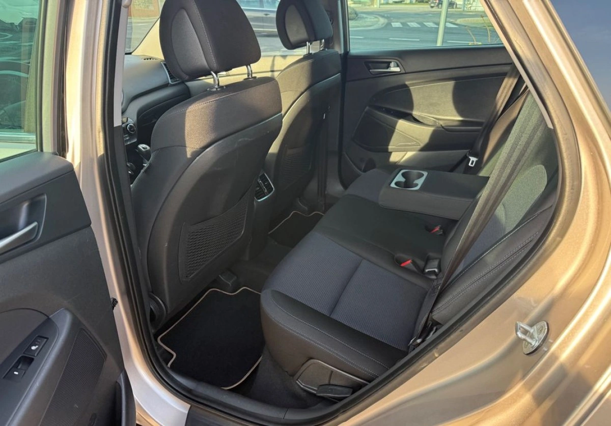 Hyundai Tucson - Zdjęcie 13