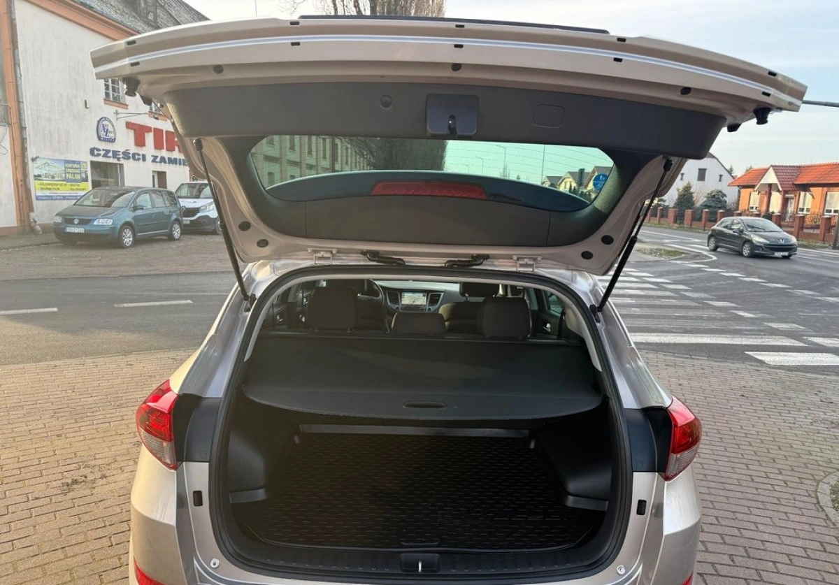 Hyundai Tucson - Zdjęcie 22