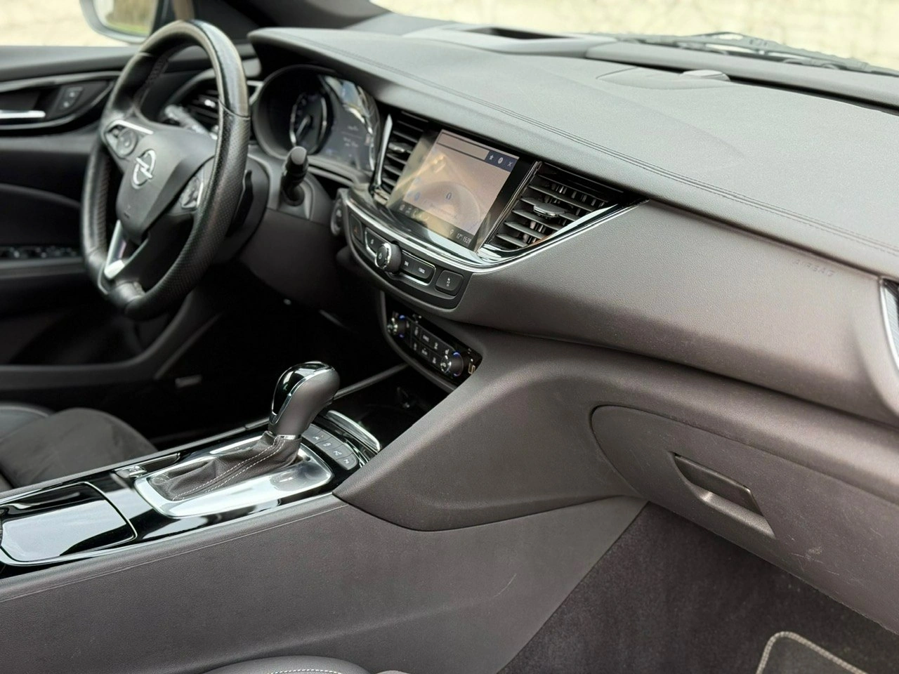 Opel Insignia - Zdjęcie 19