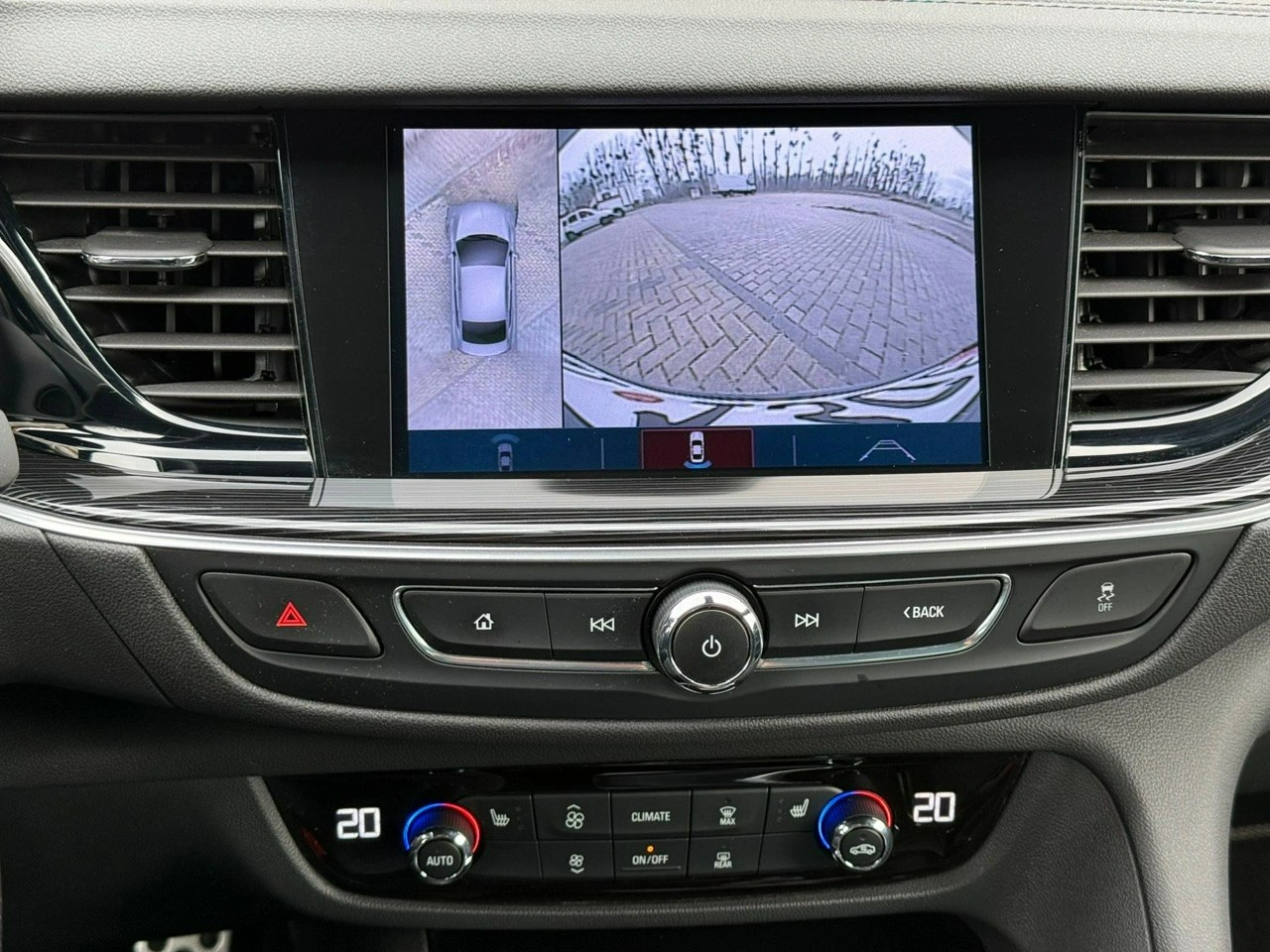 Opel Insignia - Zdjęcie 28