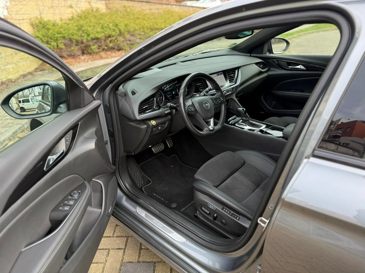 Opel Insignia - Zdjęcie 4