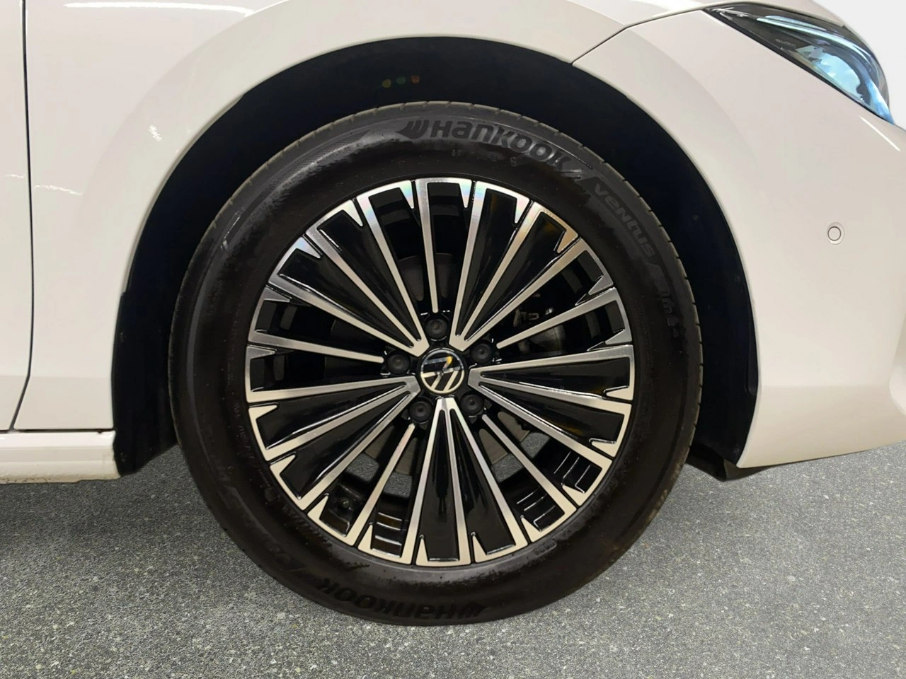 Volkswagen Passat Variant - Zdjęcie 9