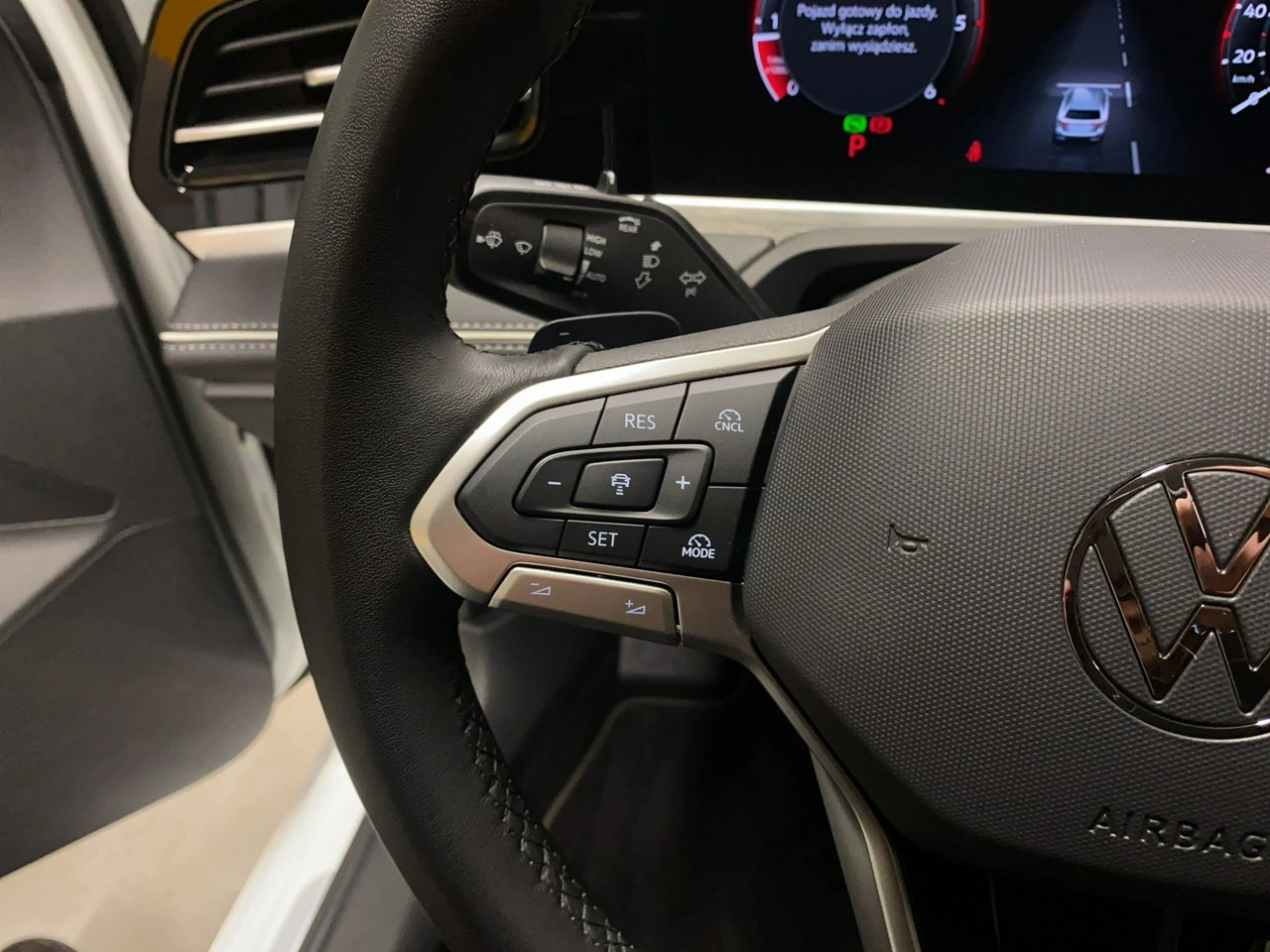 Volkswagen Passat Variant - Zdjęcie 22