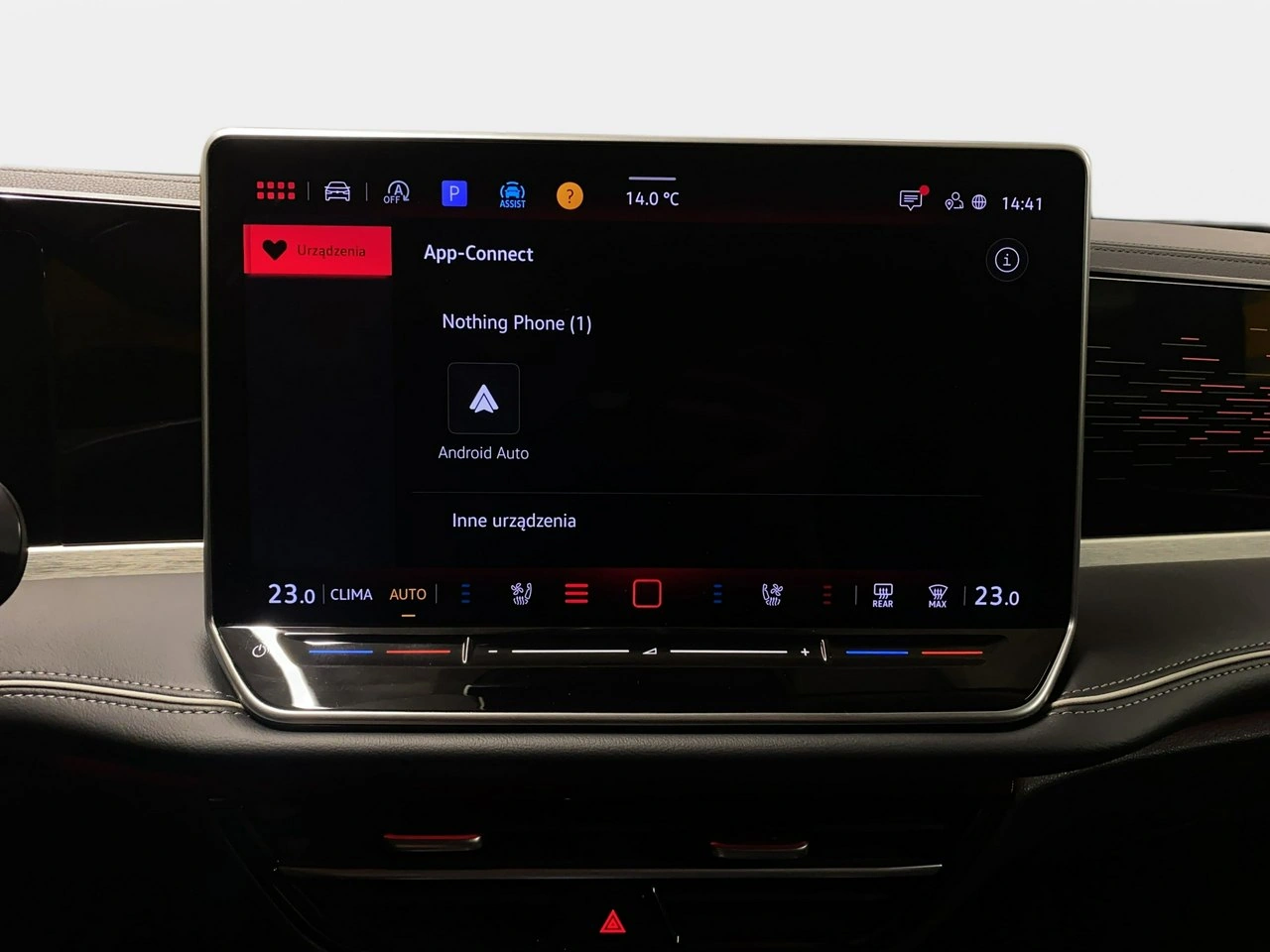 Volkswagen Passat Variant - Zdjęcie 30