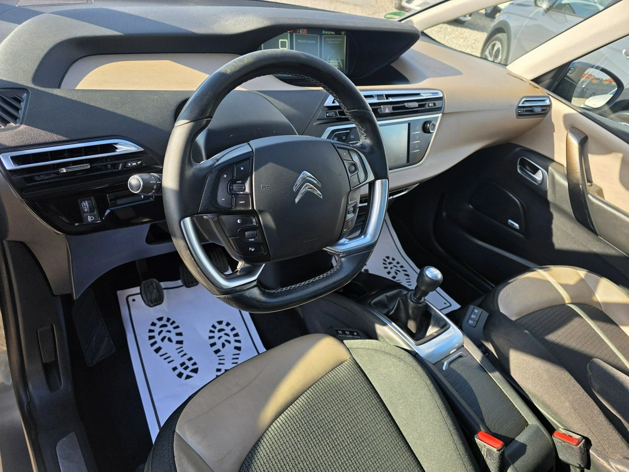 Citroën C4 Grand Picasso - Zdjęcie 9