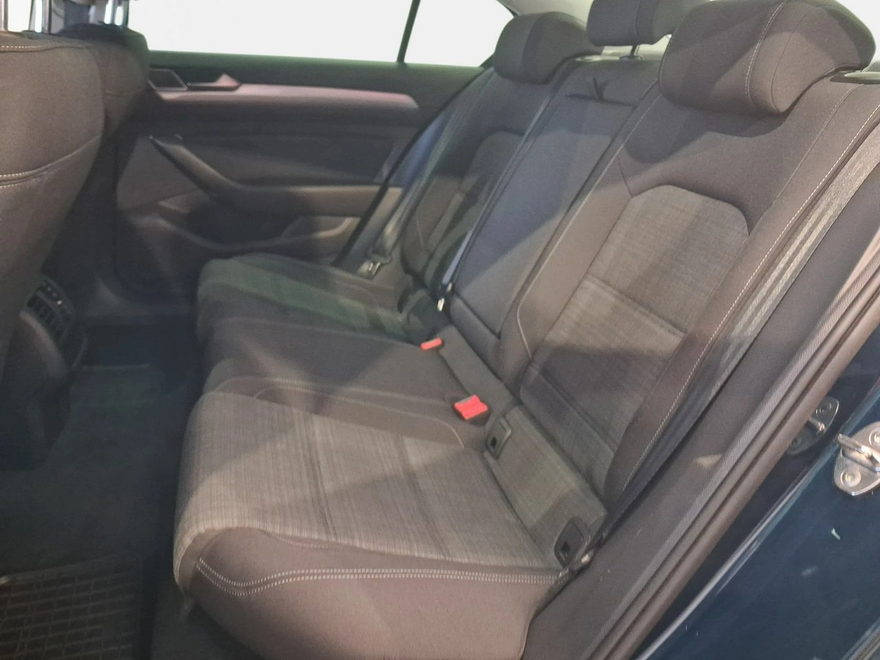 Volkswagen Passat - Zdjęcie 14