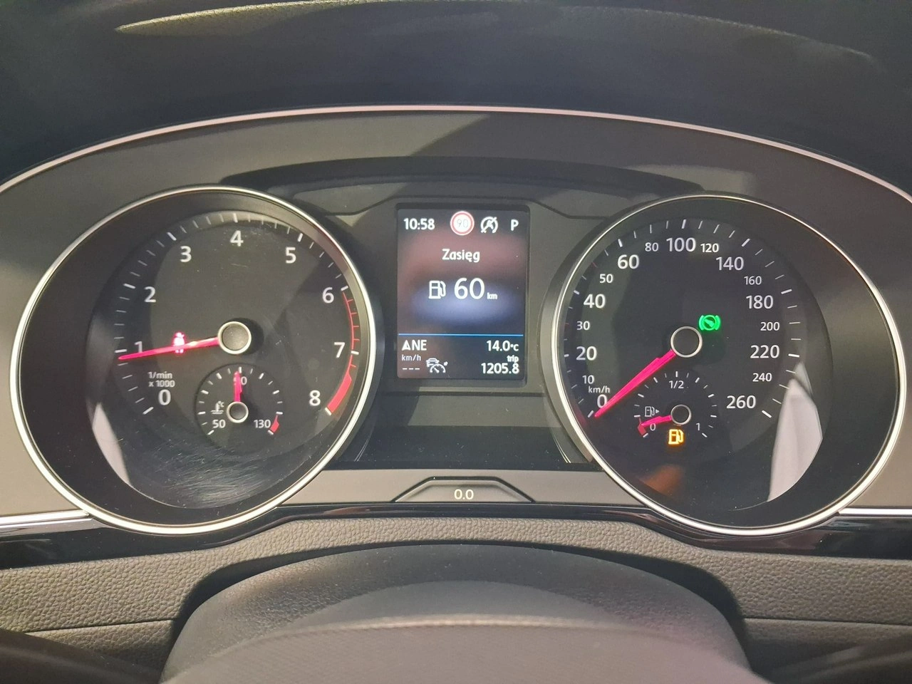 Volkswagen Passat - Zdjęcie 17