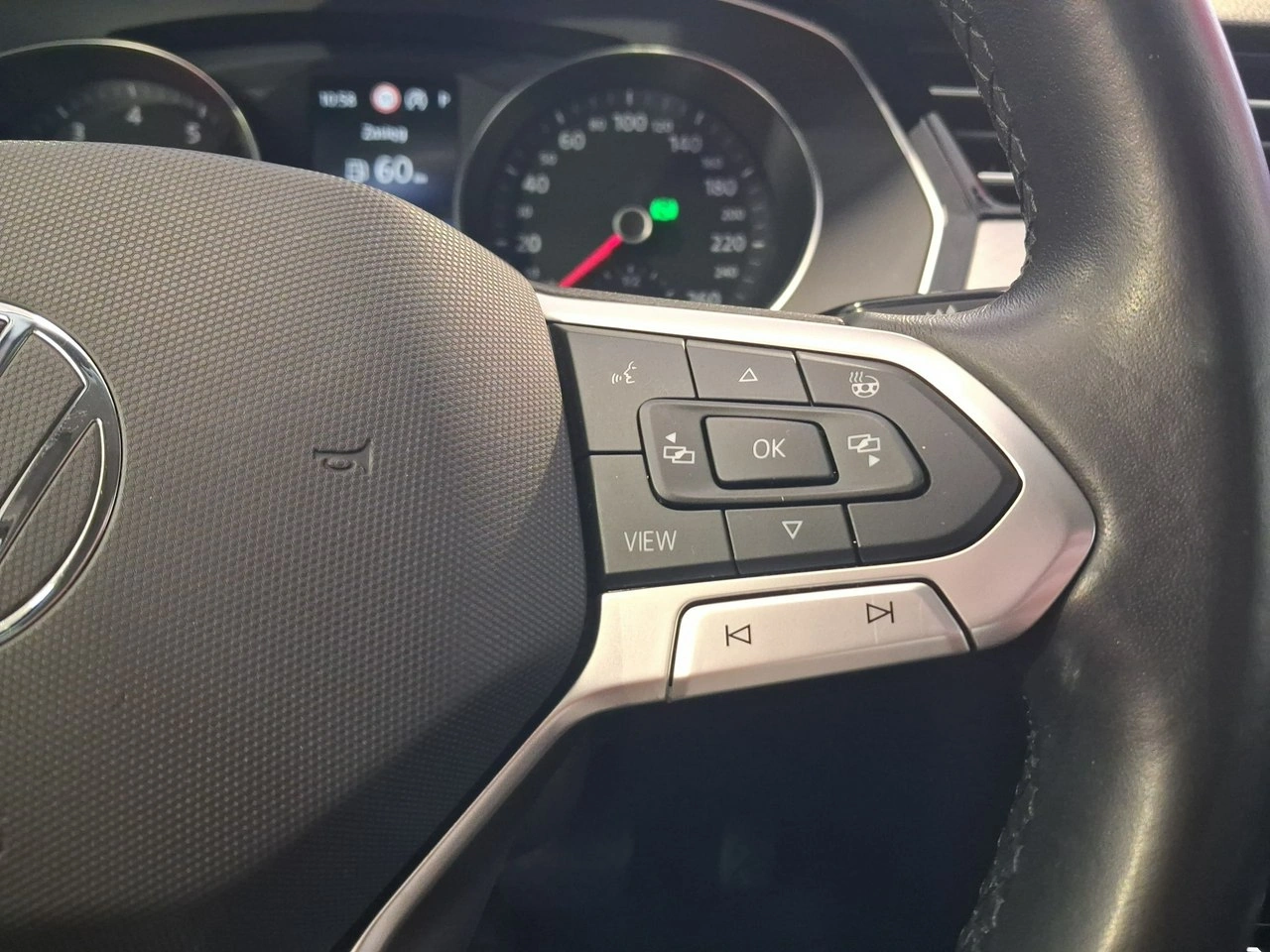 Volkswagen Passat - Zdjęcie 20