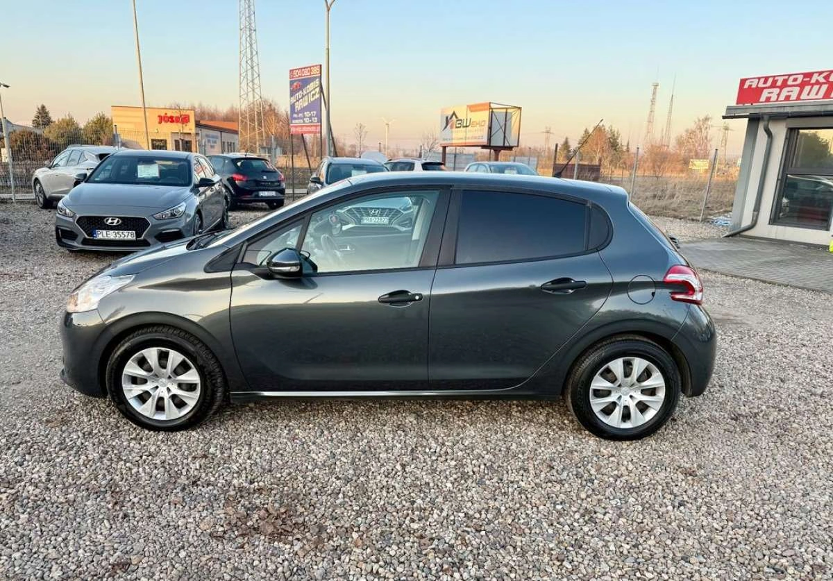 Peugeot 208 - Zdjęcie 17