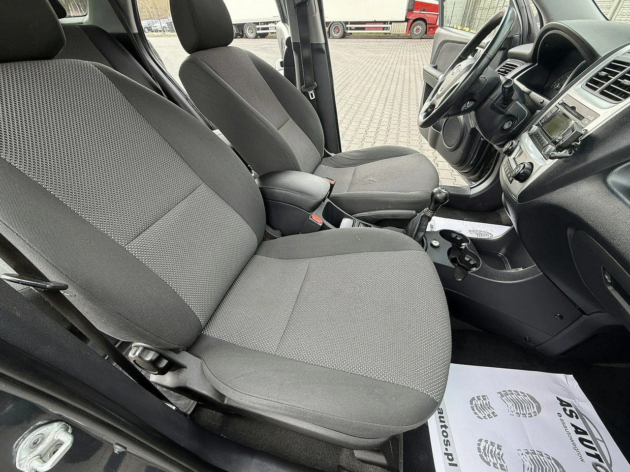 Kia Sportage - Zdjęcie 52