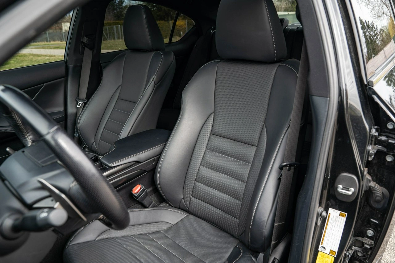 Lexus IS - Zdjęcie 21