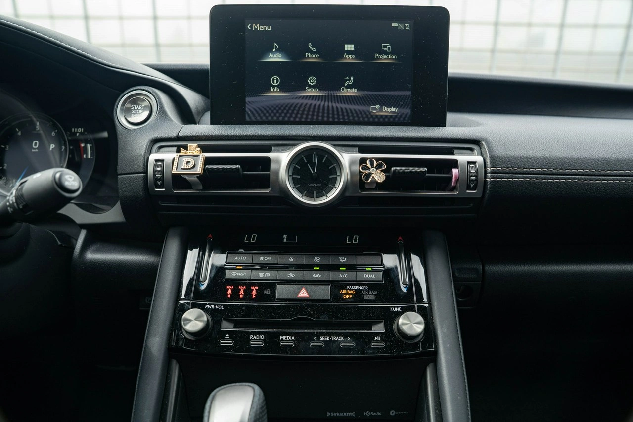 Lexus IS - Zdjęcie 27