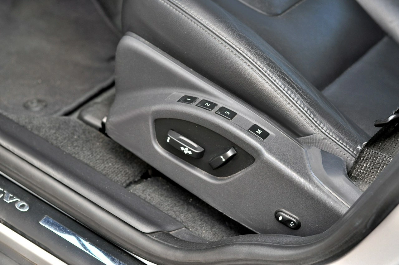 Volvo XC 60 - Zdjęcie 10