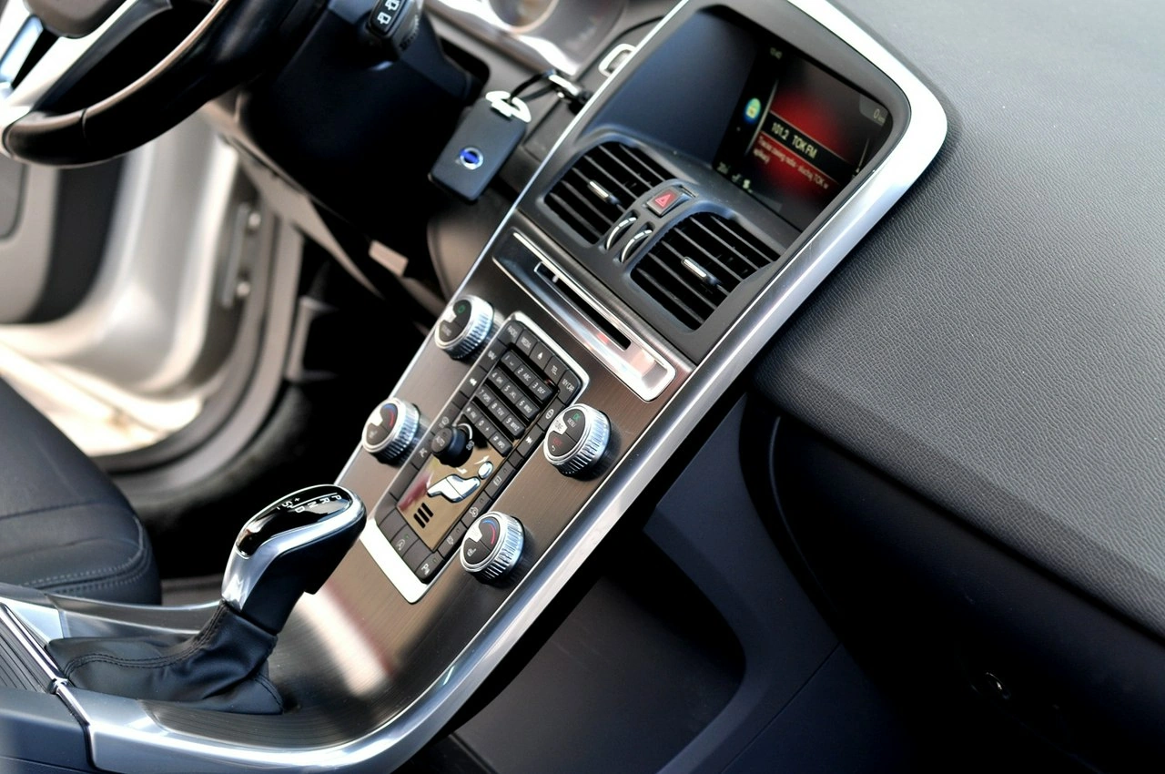 Volvo XC 60 - Zdjęcie 13