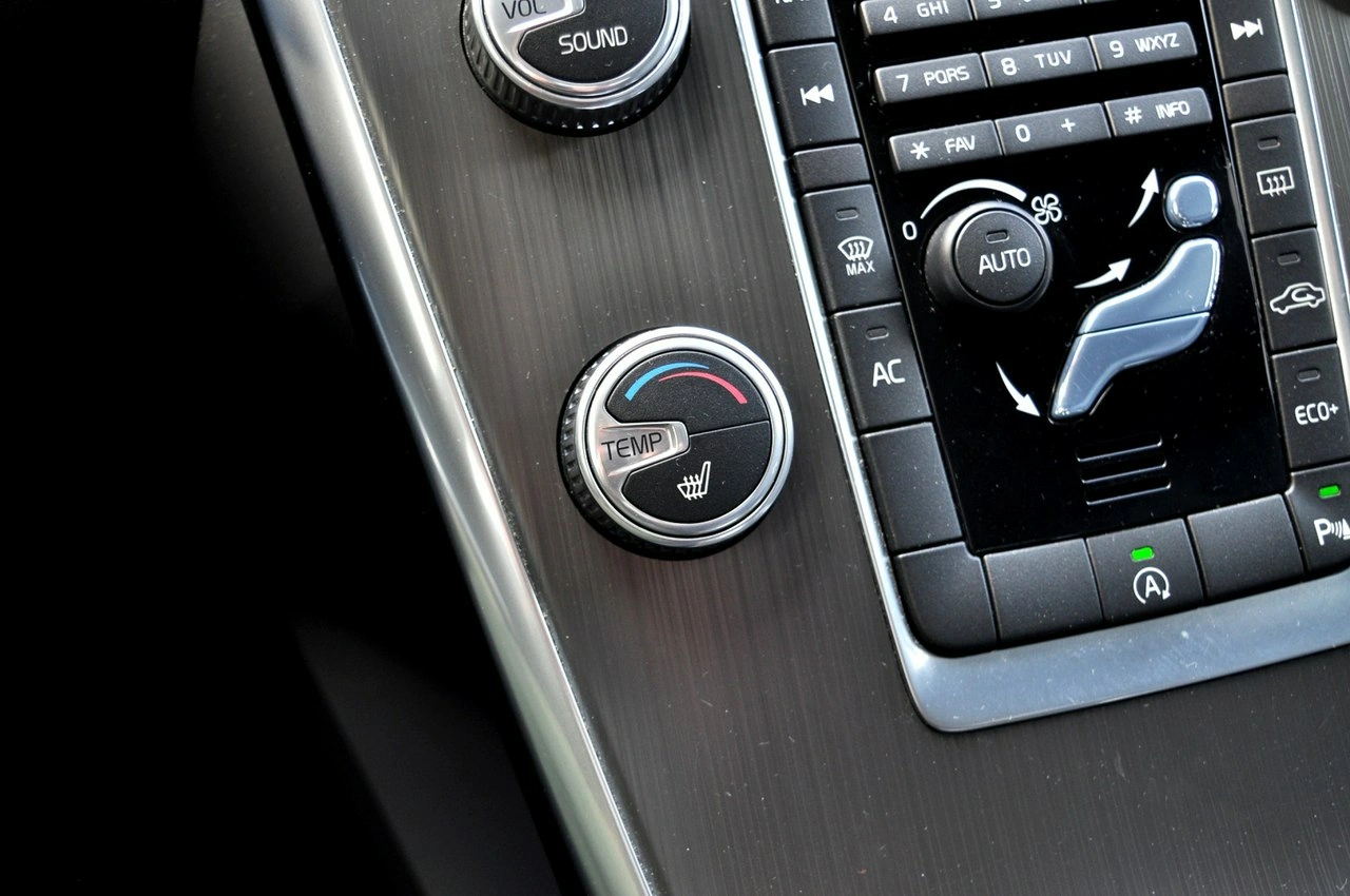 Volvo XC 60 - Zdjęcie 15