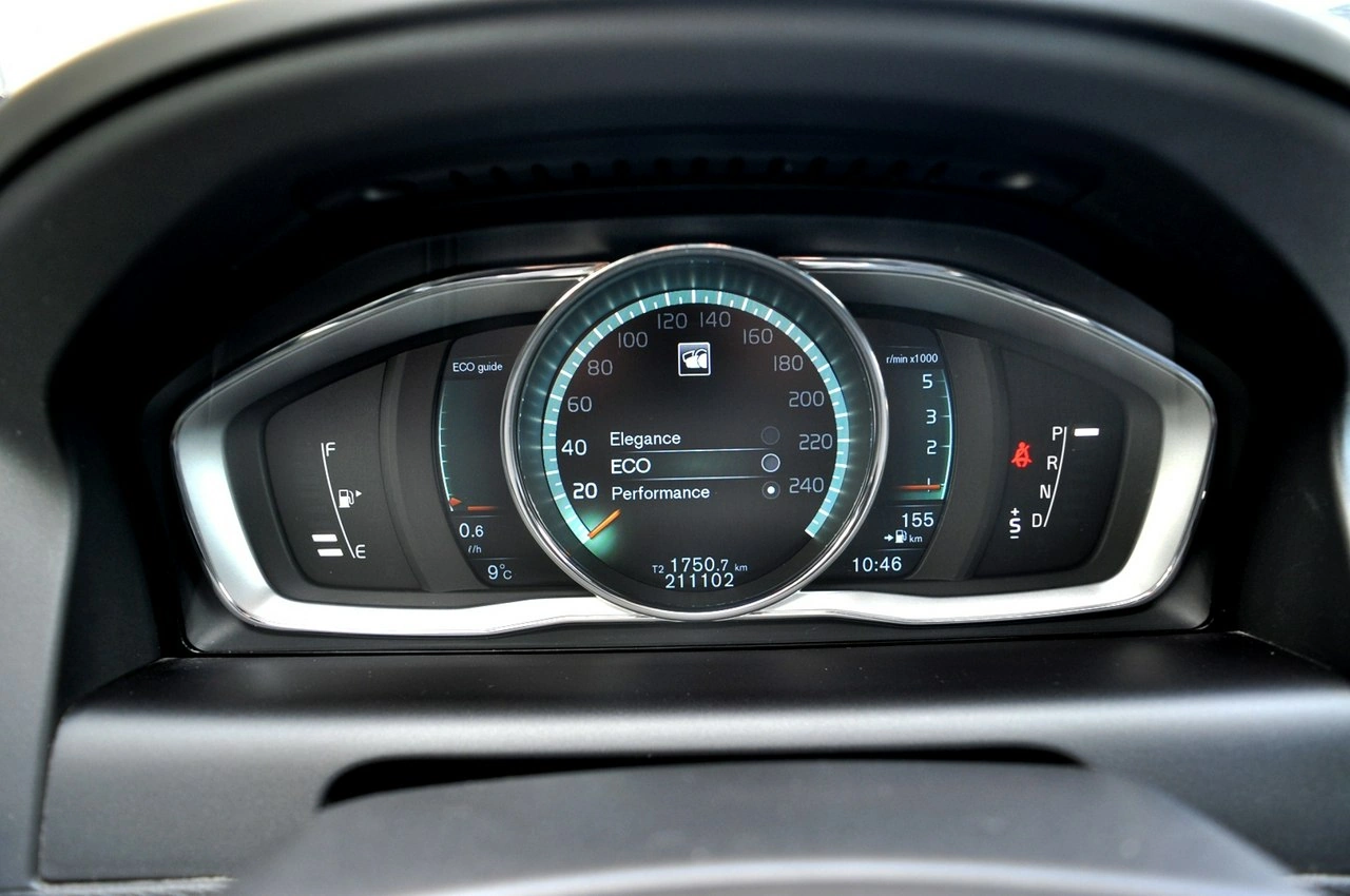 Volvo XC 60 - Zdjęcie 17