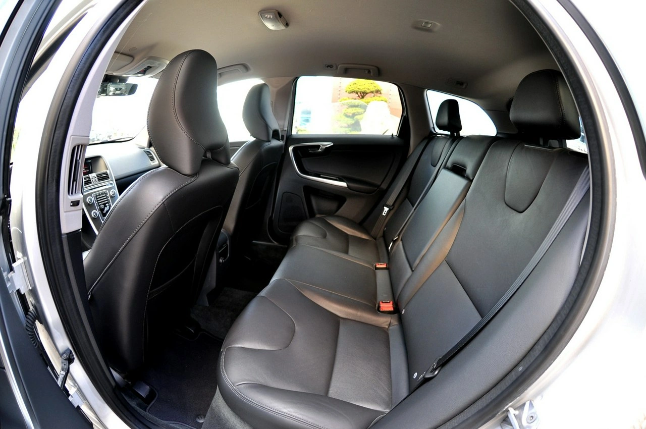Volvo XC 60 - Zdjęcie 8