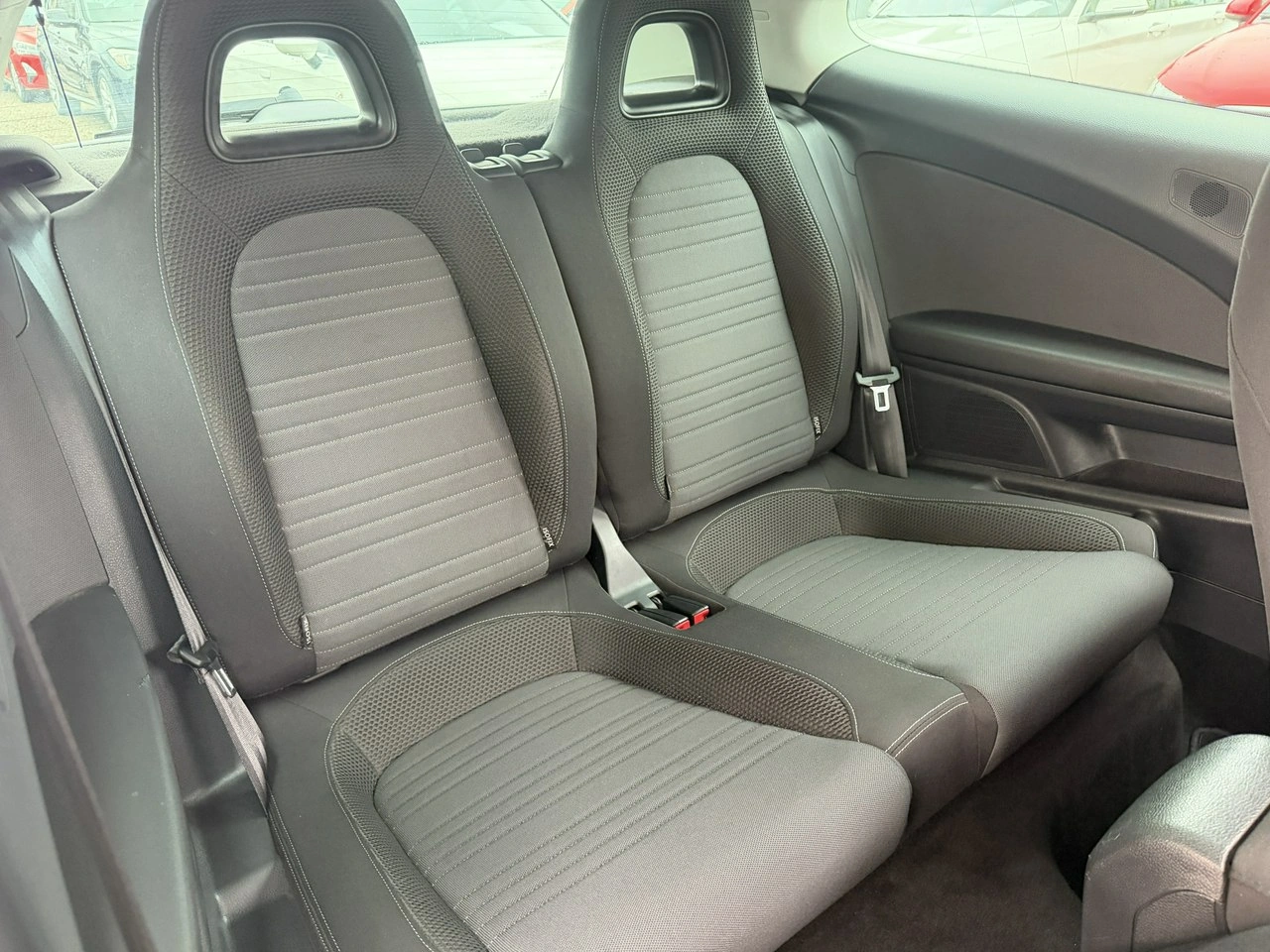 Volkswagen Scirocco - Zdjęcie 10