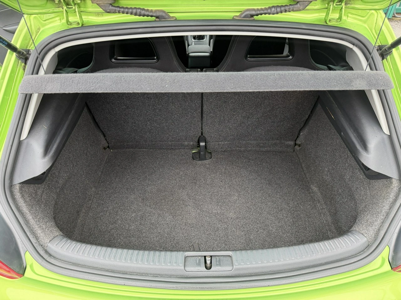 Volkswagen Scirocco - Zdjęcie 17