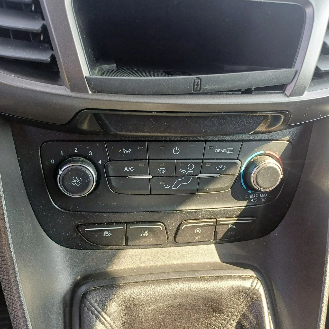 Ford Transit Connect - Zdjęcie 17