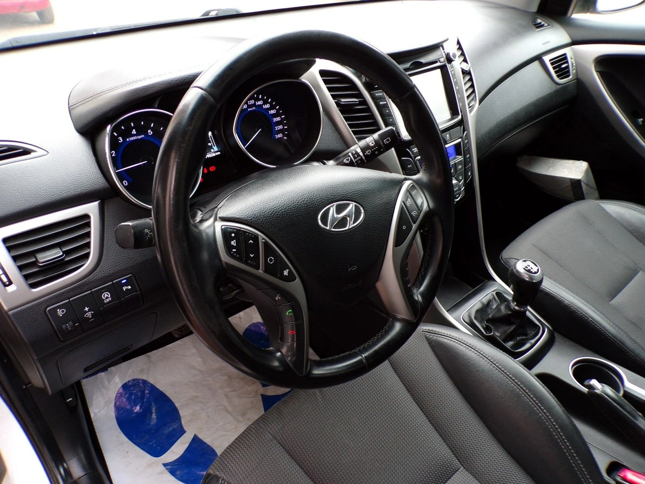 Hyundai i30 - Zdjęcie 16