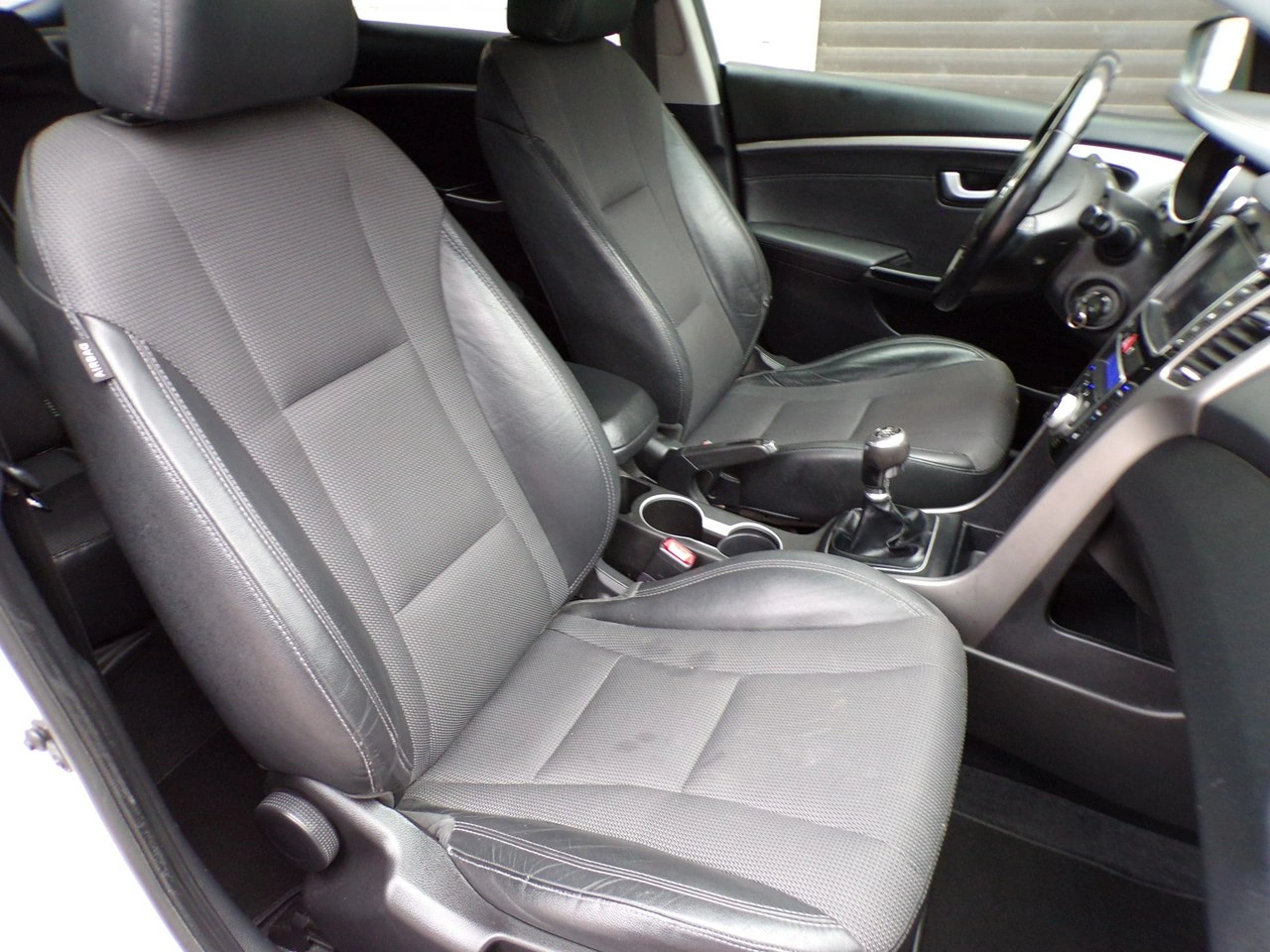 Hyundai i30 - Zdjęcie 24