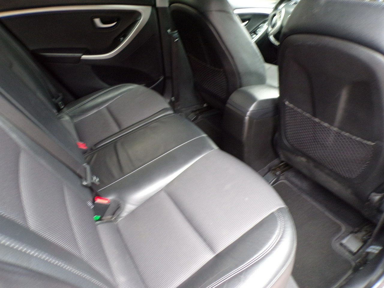 Hyundai i30 - Zdjęcie 25