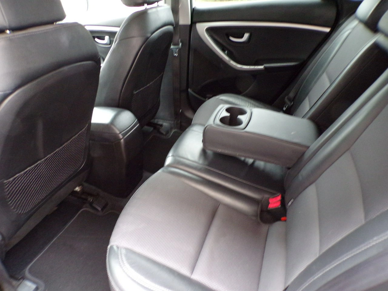 Hyundai i30 - Zdjęcie 27