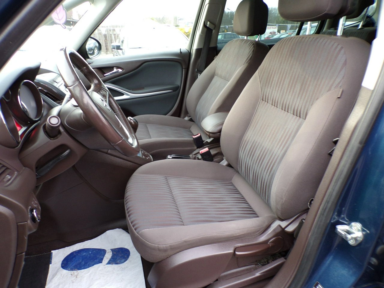 Opel Zafira - Zdjęcie 17