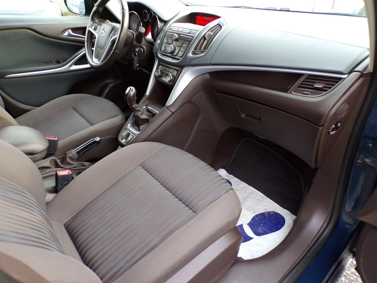 Opel Zafira - Zdjęcie 26