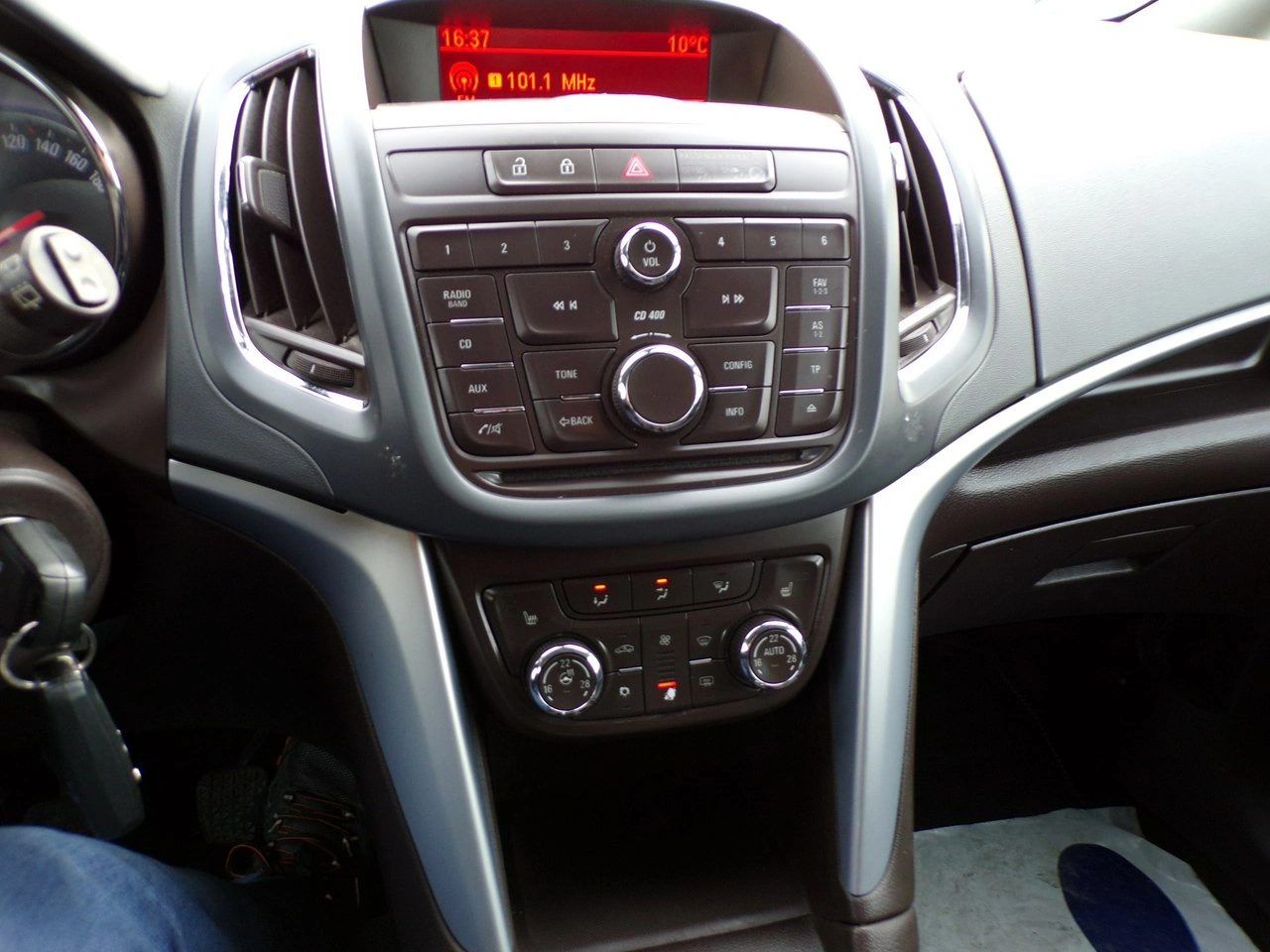 Opel Zafira - Zdjęcie 31