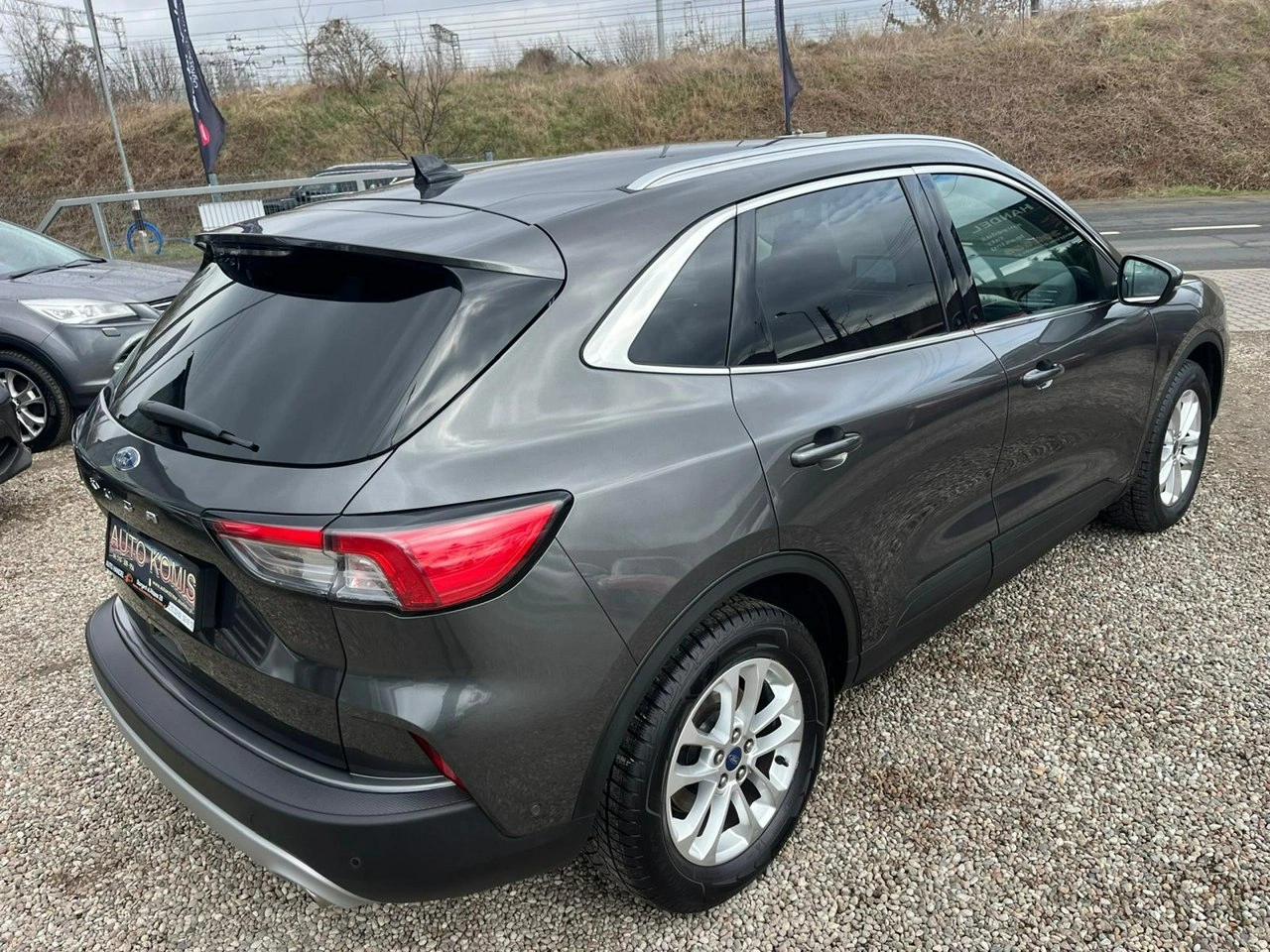 Ford Kuga - Zdjęcie 21