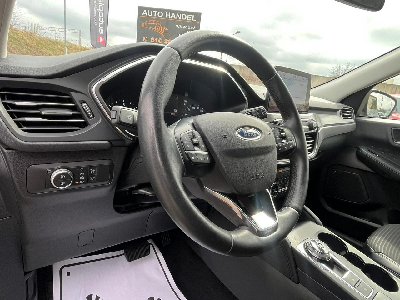 Ford Kuga - Zdjęcie 28