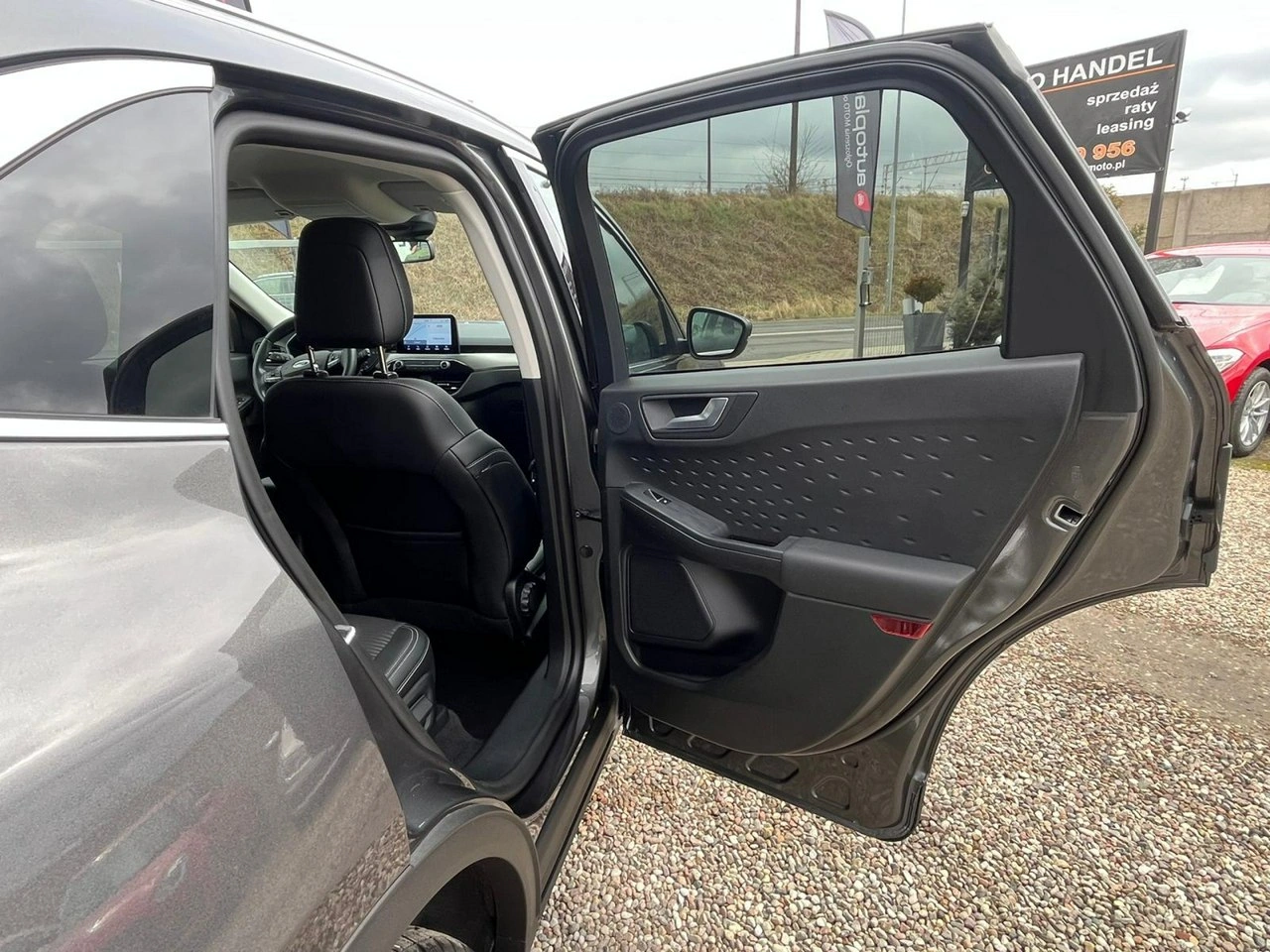 Ford Kuga - Zdjęcie 30