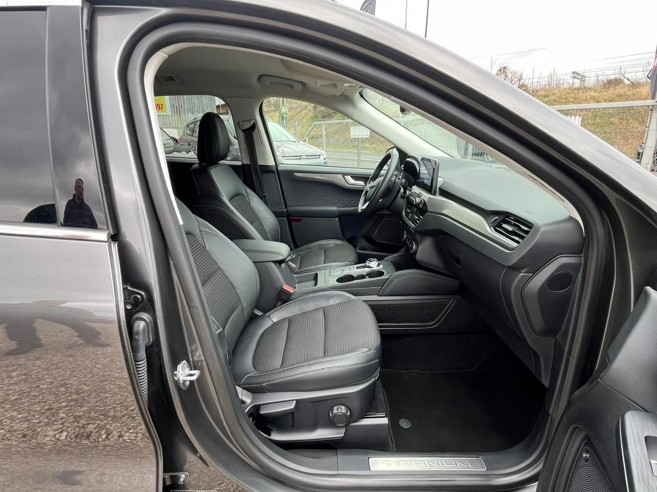 Ford Kuga - Zdjęcie 6