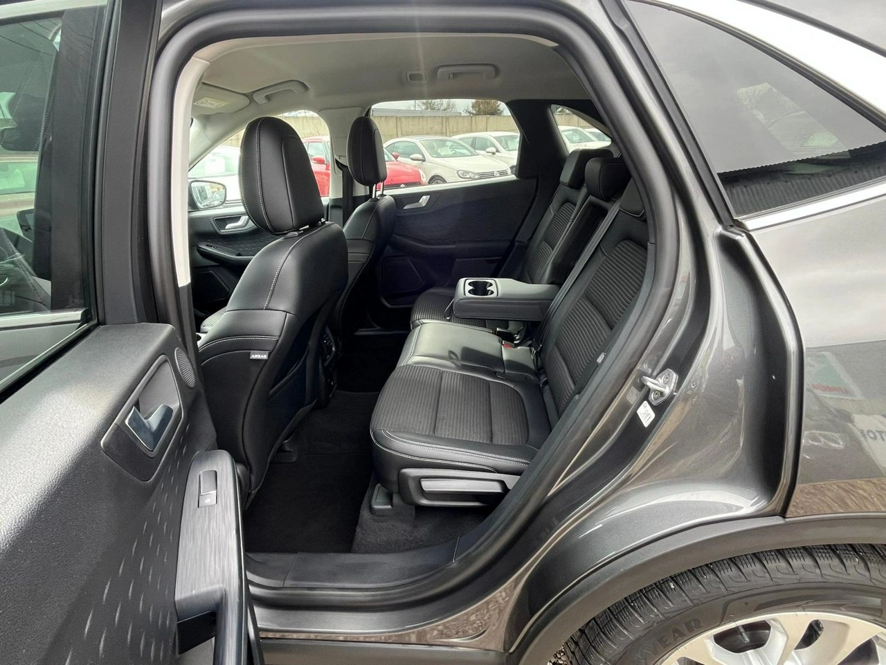 Ford Kuga - Zdjęcie 7