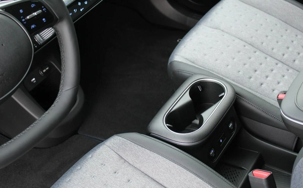 Hyundai IONIQ 5 - Zdjęcie 17