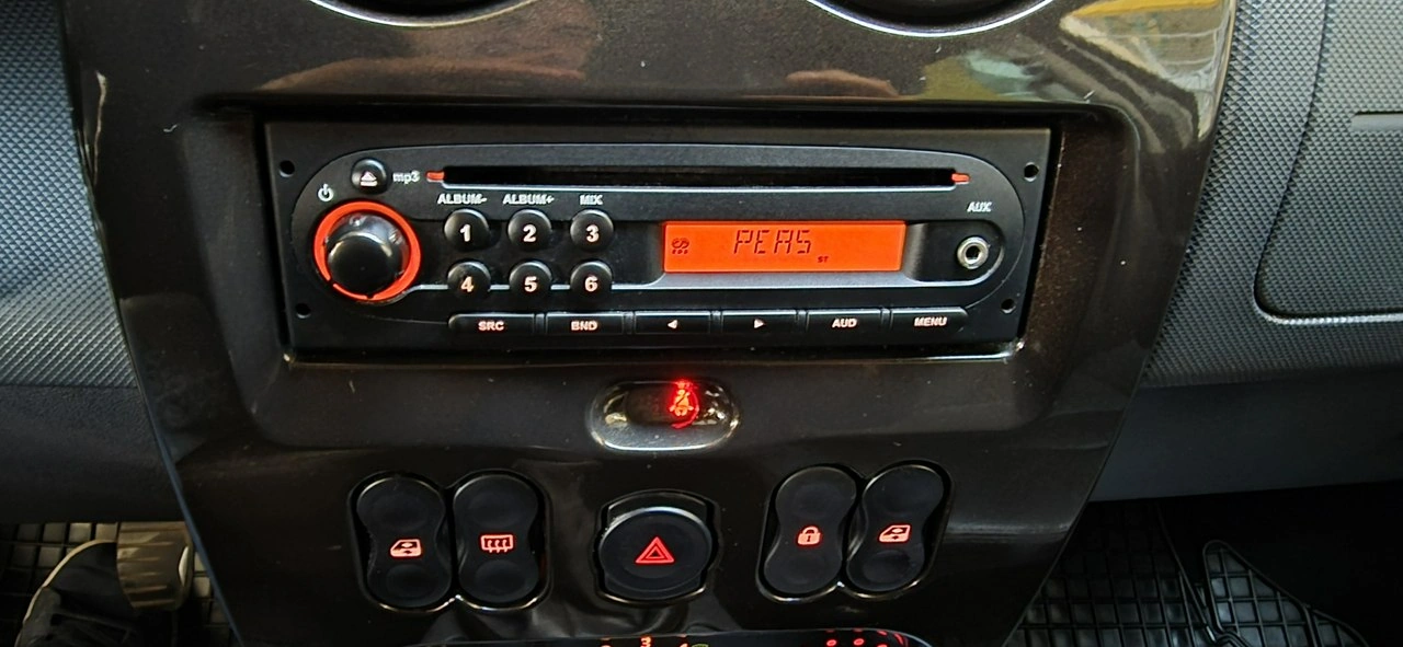 Dacia Duster - Zdjęcie 17