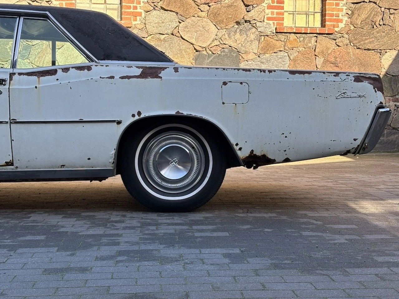 Lincoln Continental - Zdjęcie 24