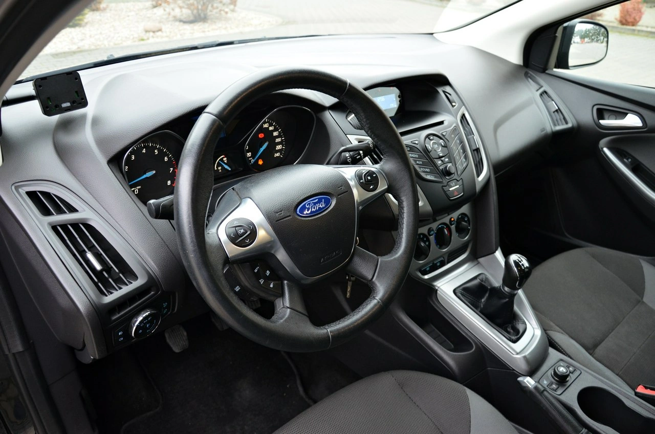 Ford Focus - Zdjęcie 28