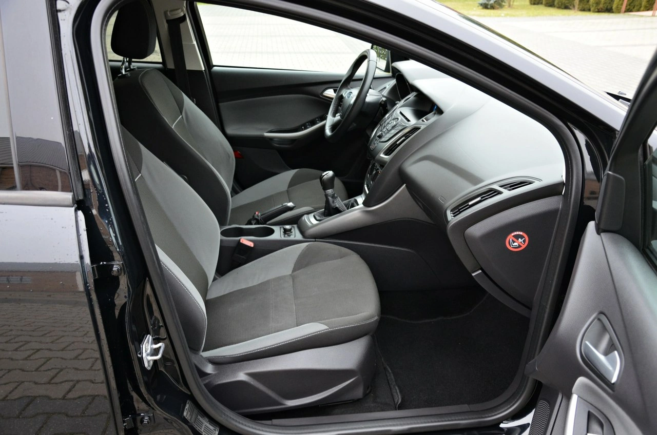 Ford Focus - Zdjęcie 33