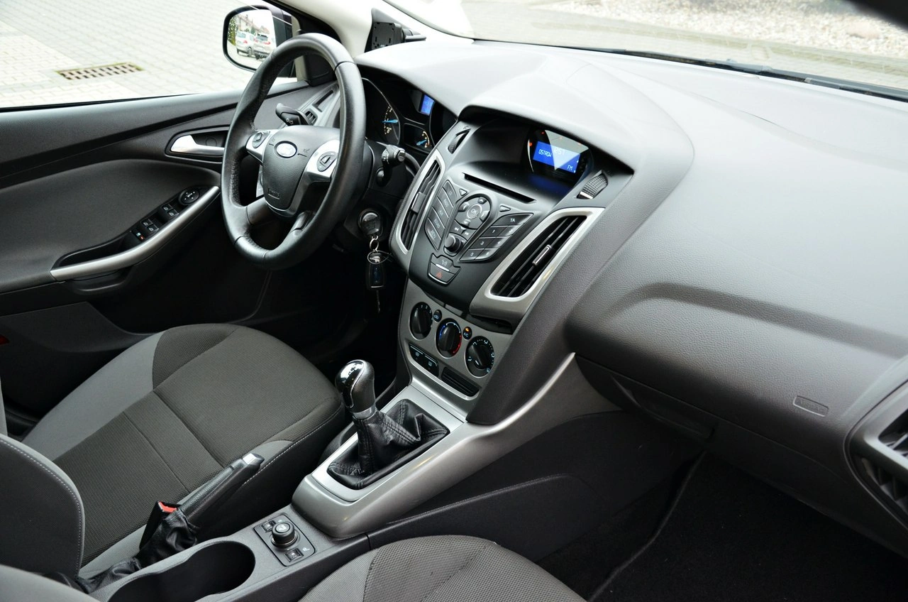 Ford Focus - Zdjęcie 34