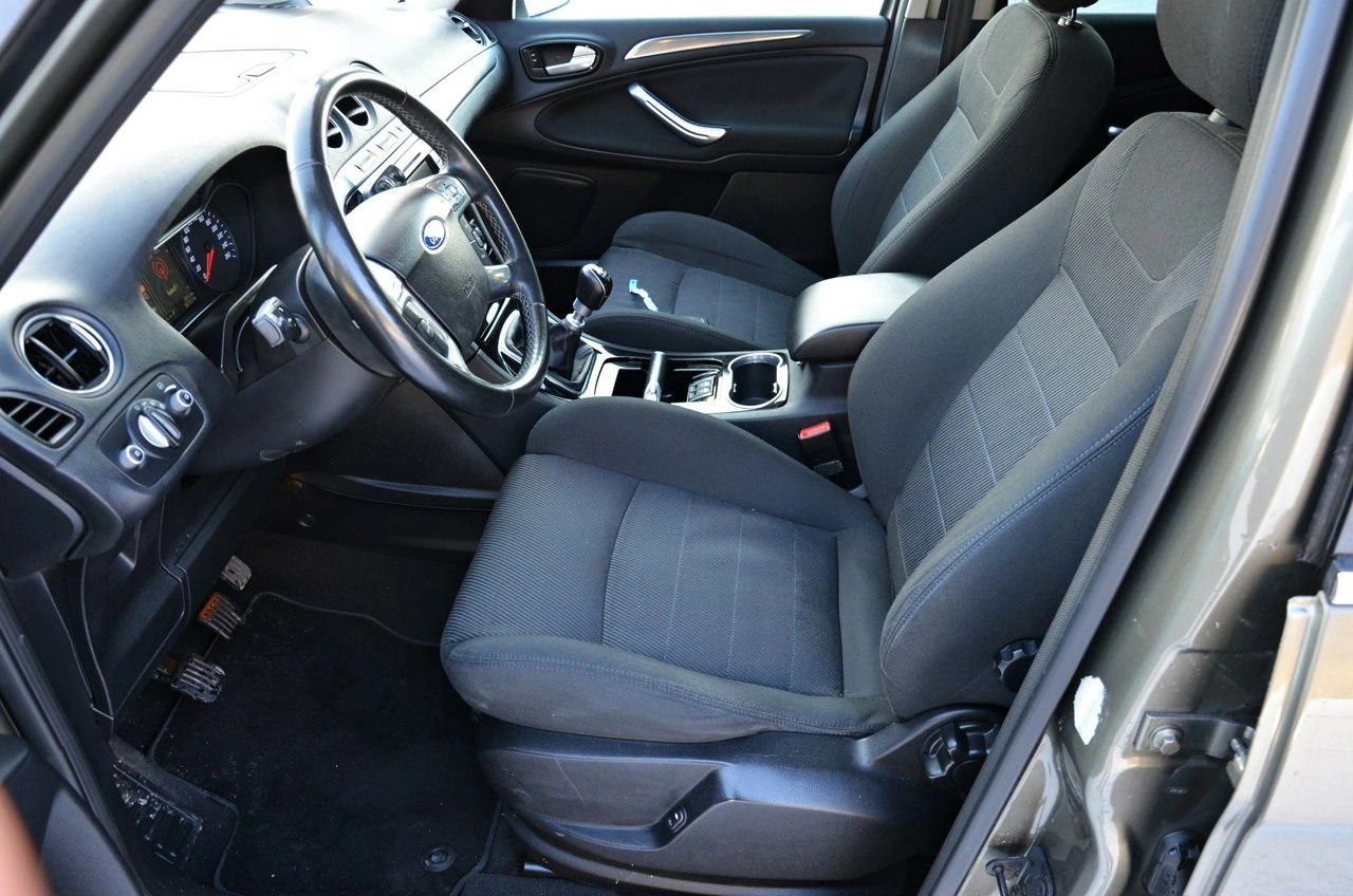 Ford Galaxy - Zdjęcie 29