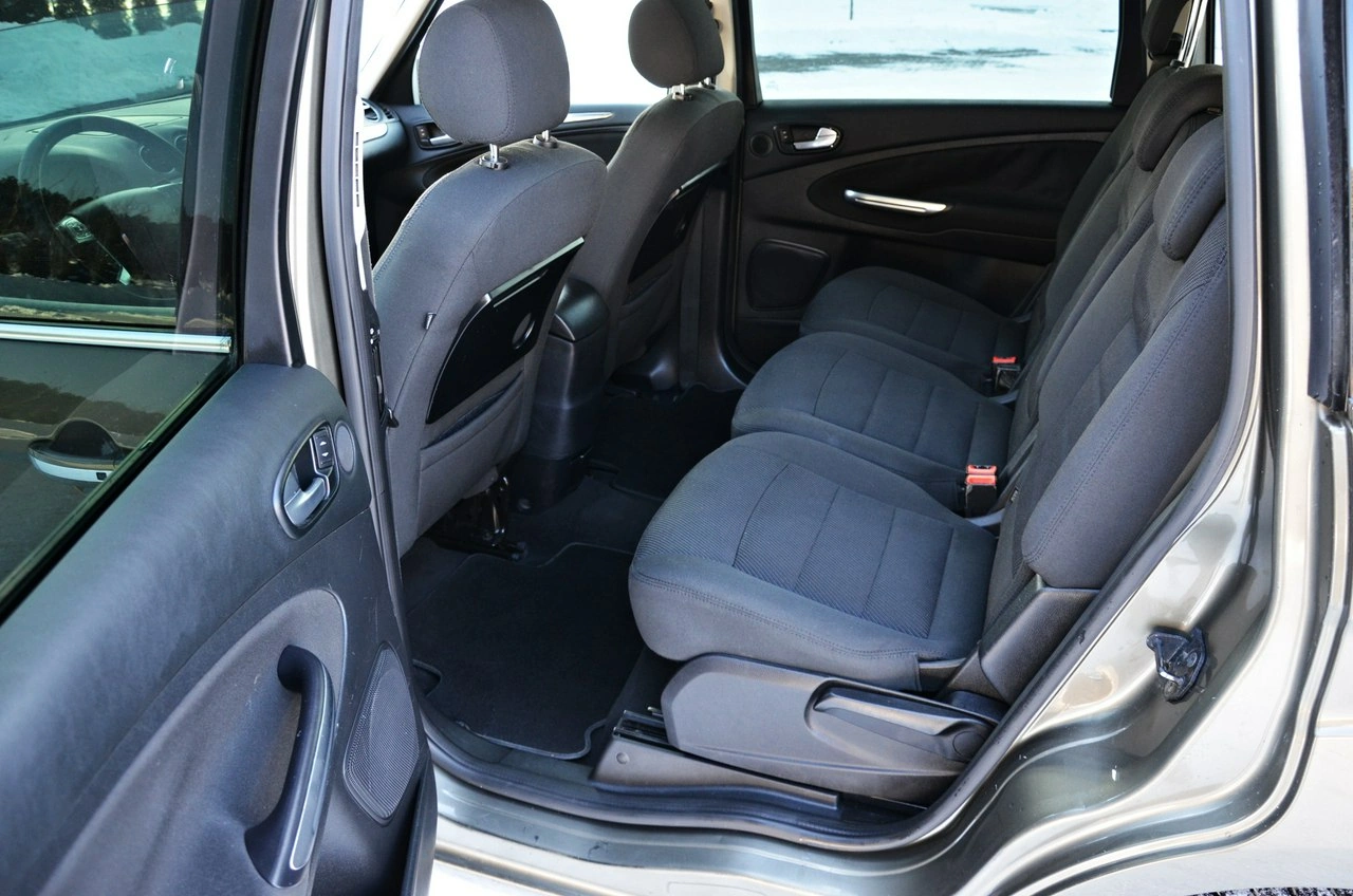 Ford Galaxy - Zdjęcie 32