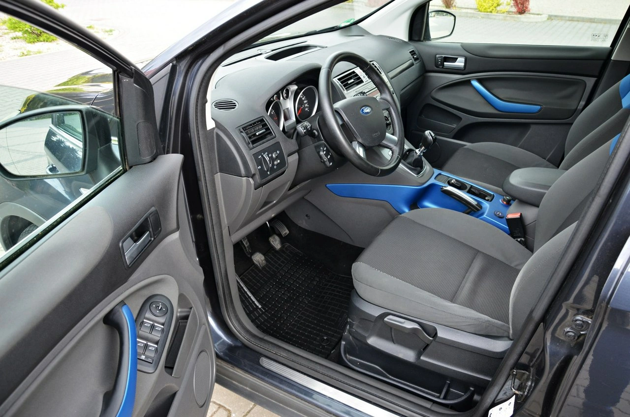 Ford Kuga - Zdjęcie 26