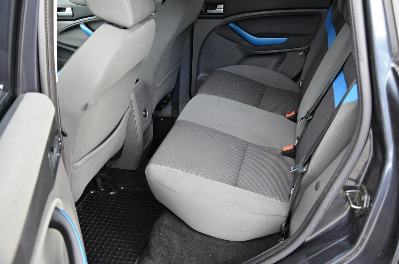 Ford Kuga - Zdjęcie 29