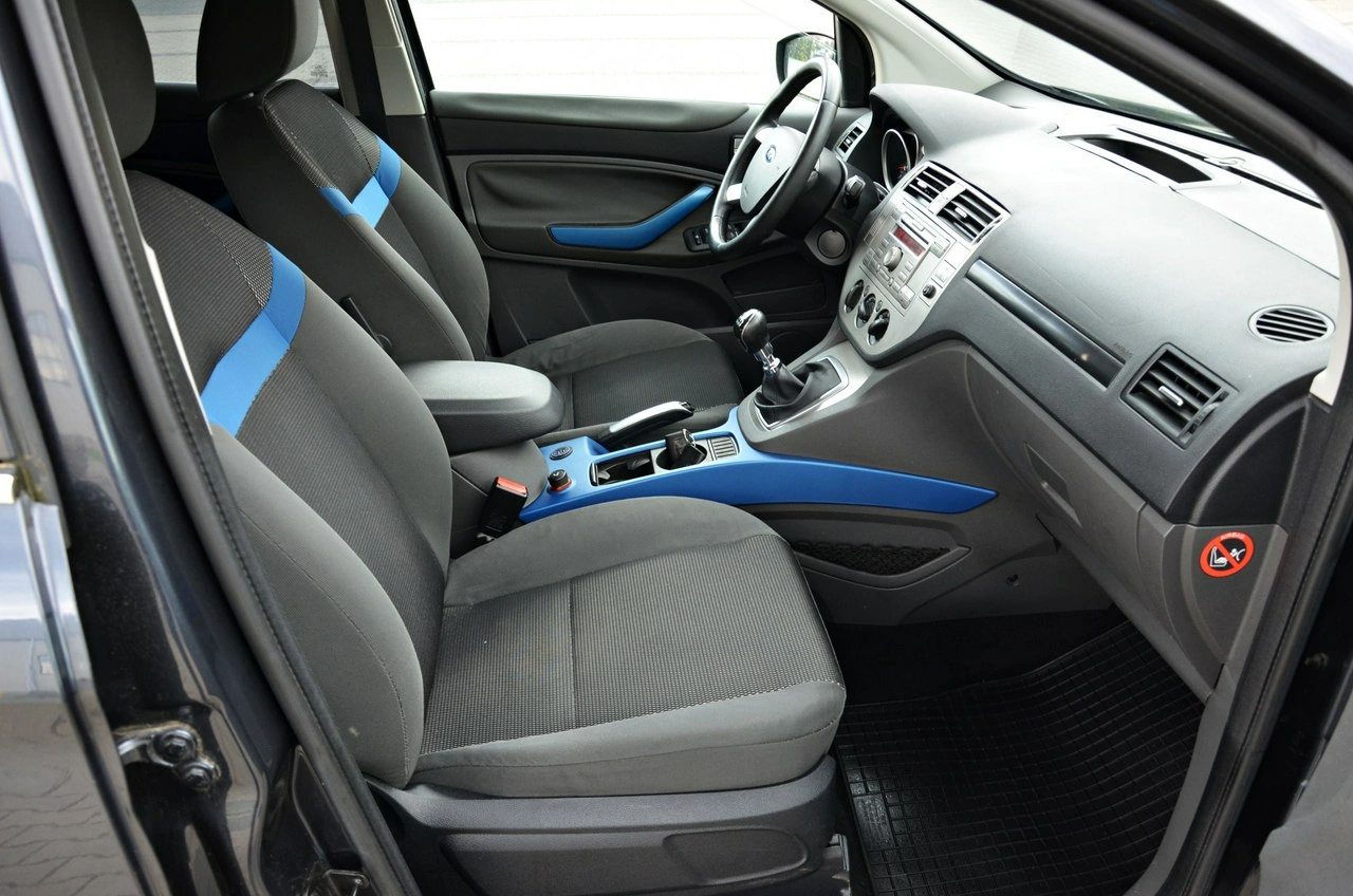 Ford Kuga - Zdjęcie 34