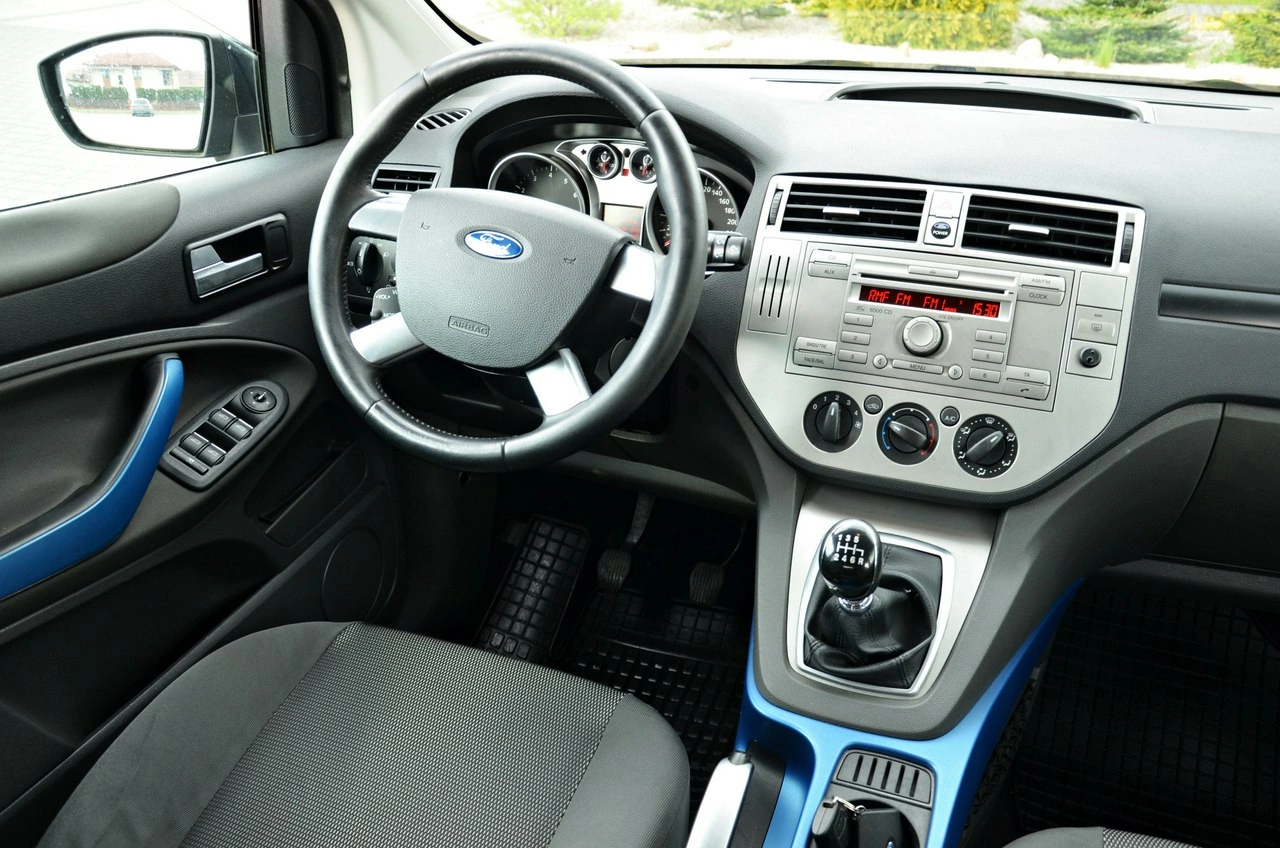 Ford Kuga - Zdjęcie 4