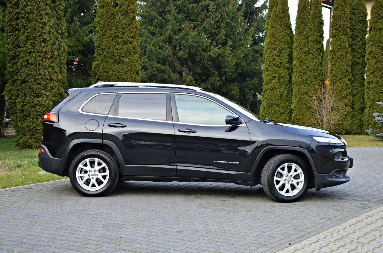 Jeep Cherokee - Zdjęcie 13