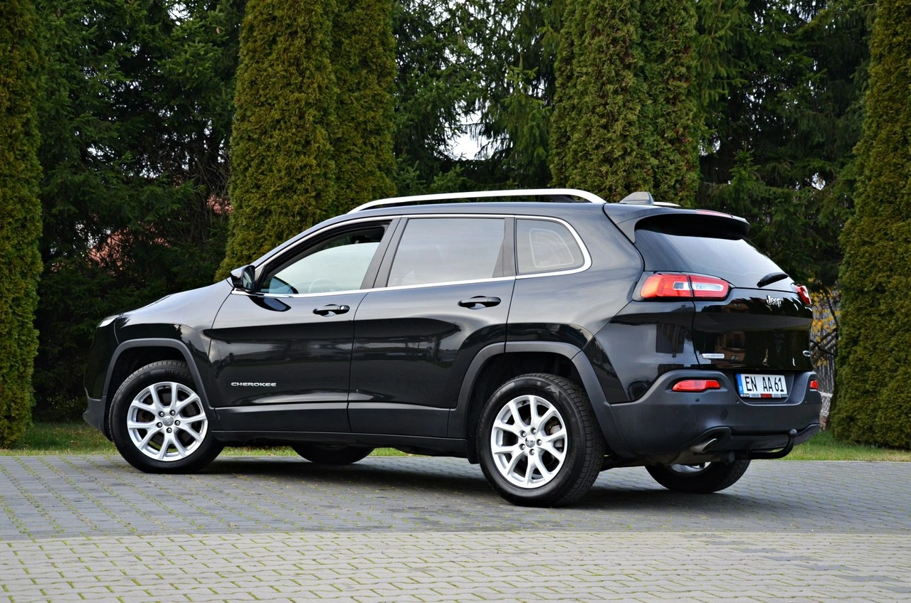 Jeep Cherokee - Zdjęcie 18